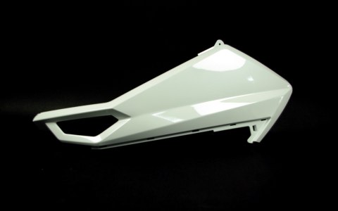 OBUDOWA REFLEKTORA LEWA BIAŁA DO SKUTERA B-MAX Martinelli